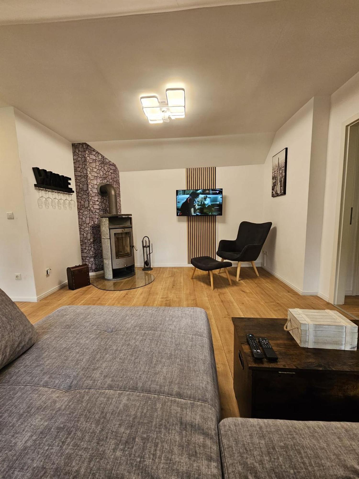 Tautraum Suite Mit Whirlpool Und Gruenem Ausblick Wilhelmshaven Zewnętrze zdjęcie