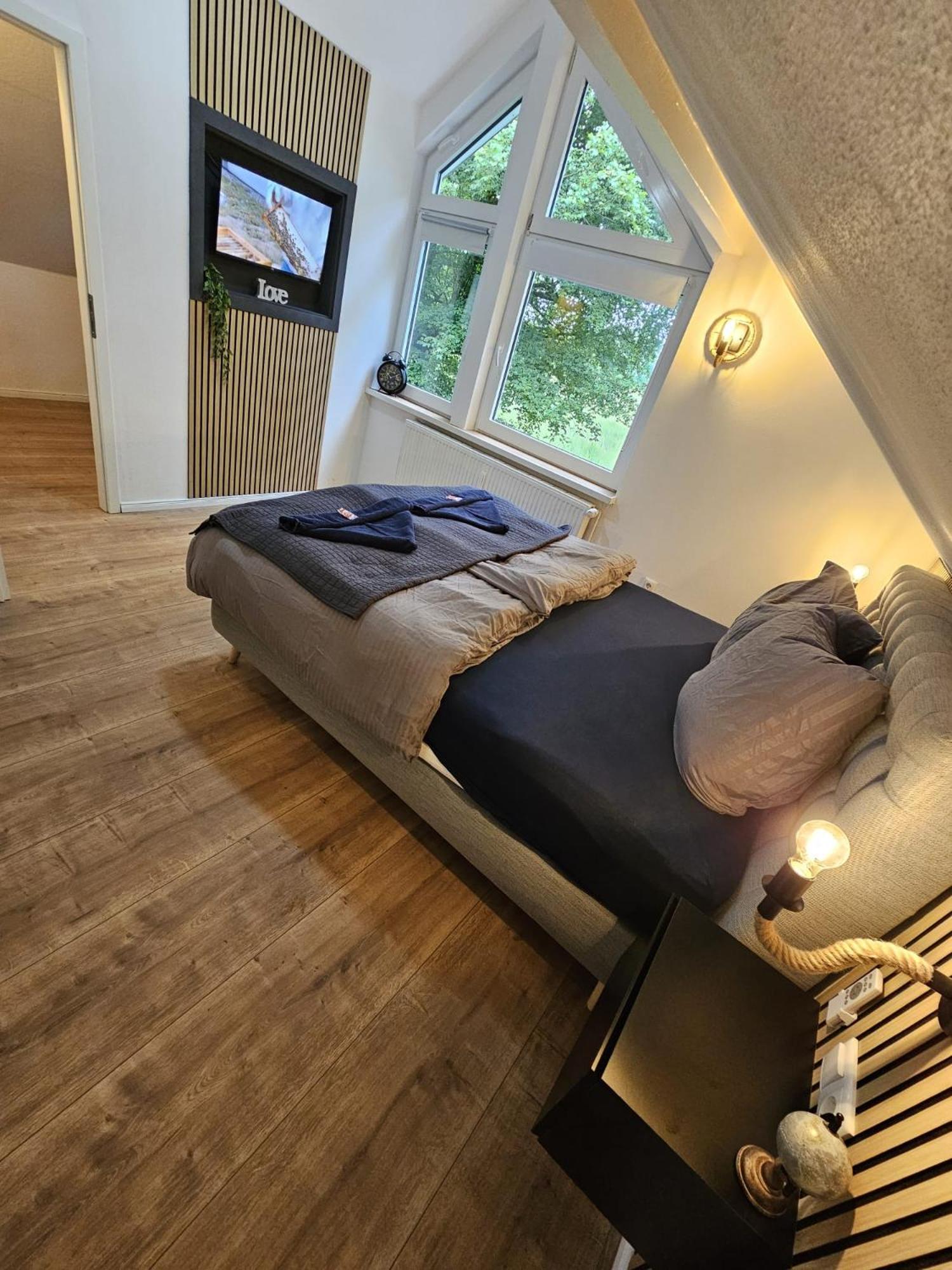 Tautraum Suite Mit Whirlpool Und Gruenem Ausblick Wilhelmshaven Zewnętrze zdjęcie