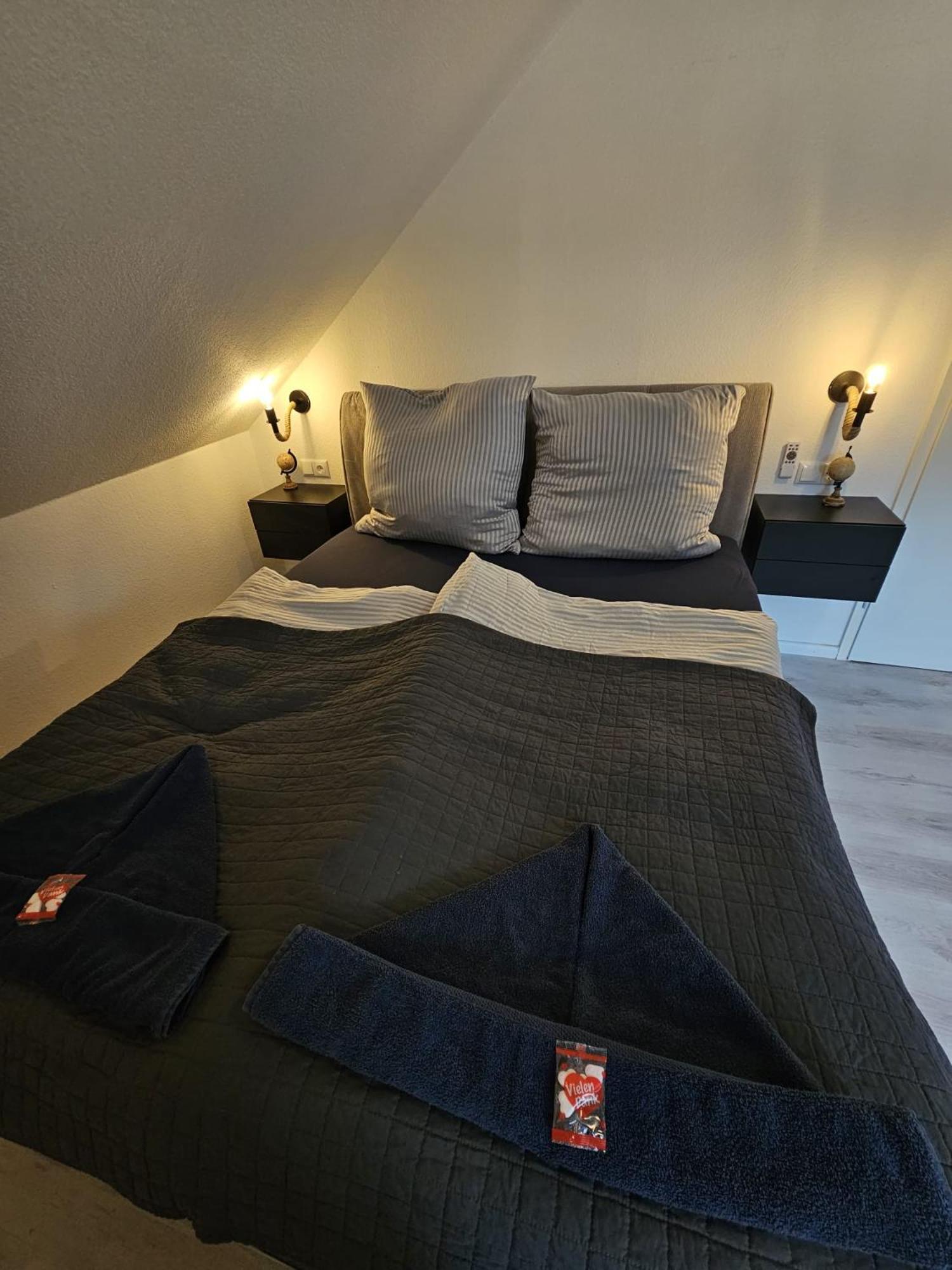 Tautraum Suite Mit Whirlpool Und Gruenem Ausblick Wilhelmshaven Zewnętrze zdjęcie